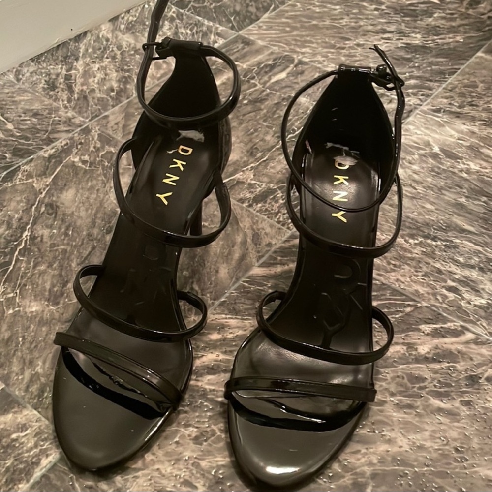 DKNY logo sandals